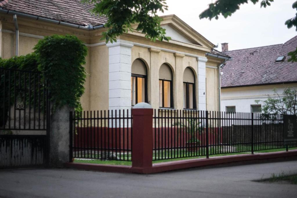 Servus Vendeghaz 2 Lengyeltoti Εξωτερικό φωτογραφία